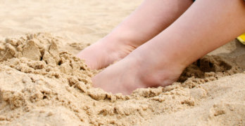 Грибок ногтей: лаки или мази, или лечение таблетками?